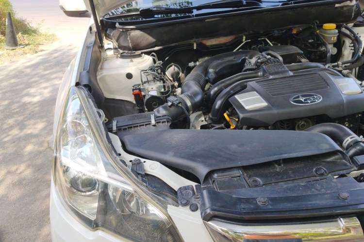 Used Subaru Outback 2012 2.5i Luxury Edition Engine Bay Right