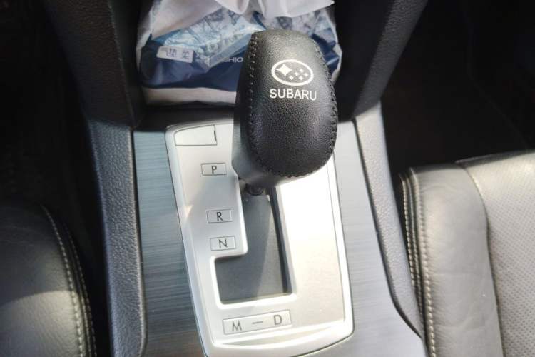 Used Subaru Outback 2012 2.5i Luxury Edition Gear Lever