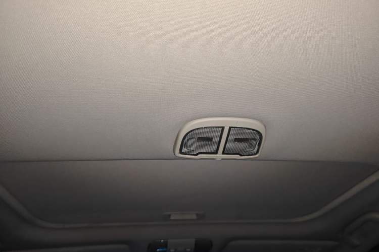 Used Subaru Outback 2012 2.5i Luxury Edition Headliner