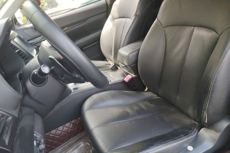 Used Subaru Outback 2012 2.5i Luxury Edition Left Front Seat