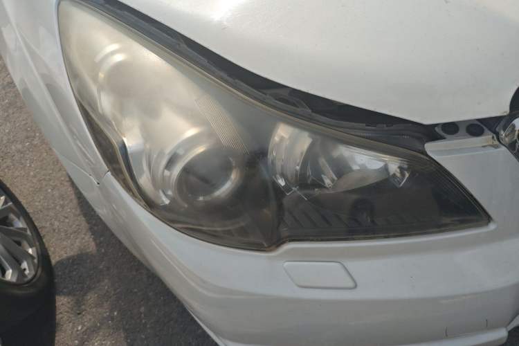 Used Subaru Outback 2012 2.5i Sport Edition Right Front Headlight