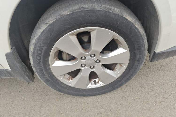 Used Subaru Outback 2012 2.5i Luxury Edition Right Front Wheel Hub