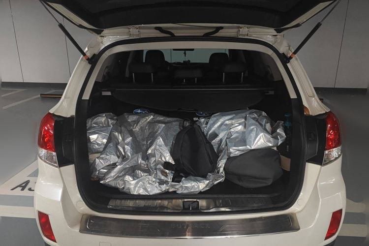 Used Subaru Outback 2012 2.5i Luxury Edition Trunk