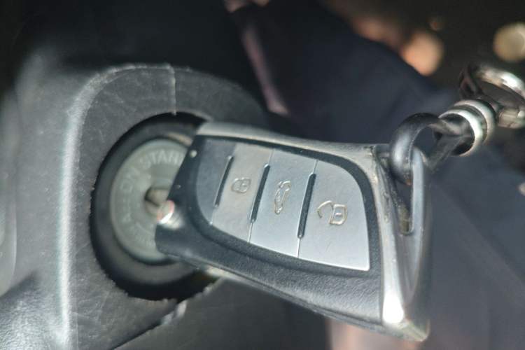Used Subaru Outback 2012 2.5i Sport Edition Vehicle Key