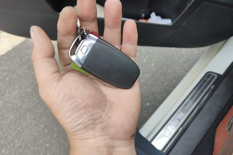 Used Subaru Outback 2012 2.5i Sport Edition Vehicle Key