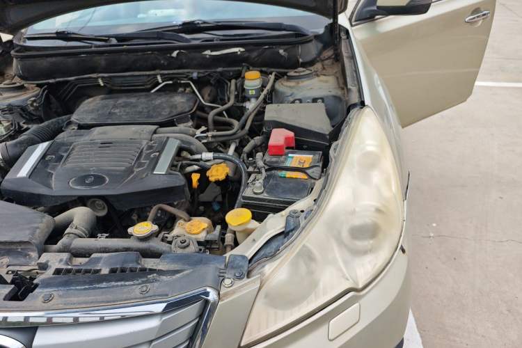 Used Subaru Outback 2012 2.5i Luxury Edition Engine Bay Left