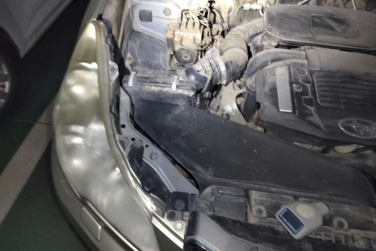 Used Subaru Outback 2012 2.5i Luxury Edition Engine Bay Right