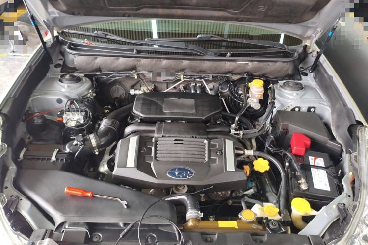 Used Subaru Outback 2012 2.5i Luxury Edition Engine Bay