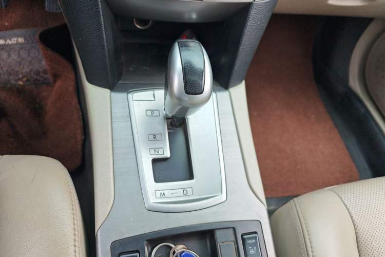 Used Subaru Outback 2012 2.5i Luxury Edition Gear Lever