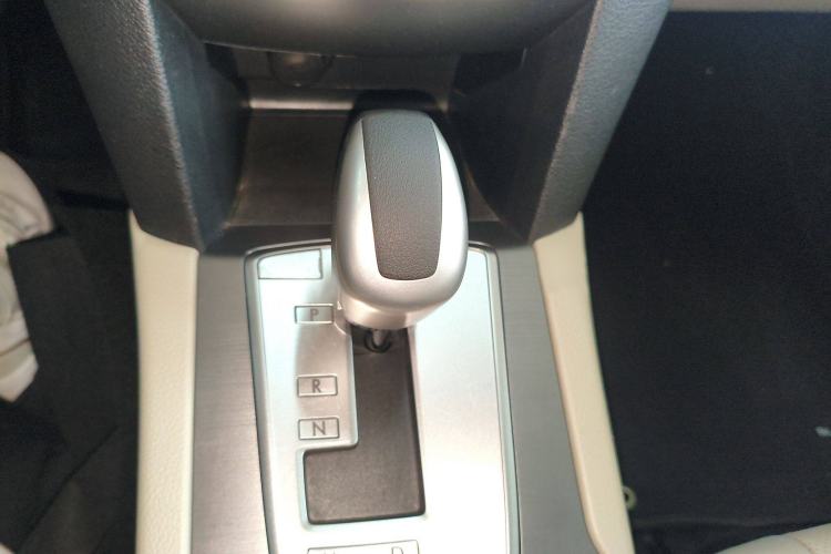 Used Subaru Outback 2012 2.5i Luxury Edition Gear Lever