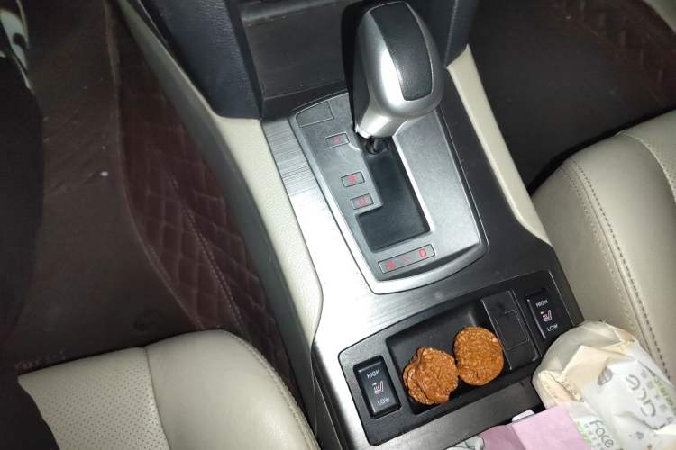 Used Subaru Outback 2012 2.5i Luxury Edition Gear Lever