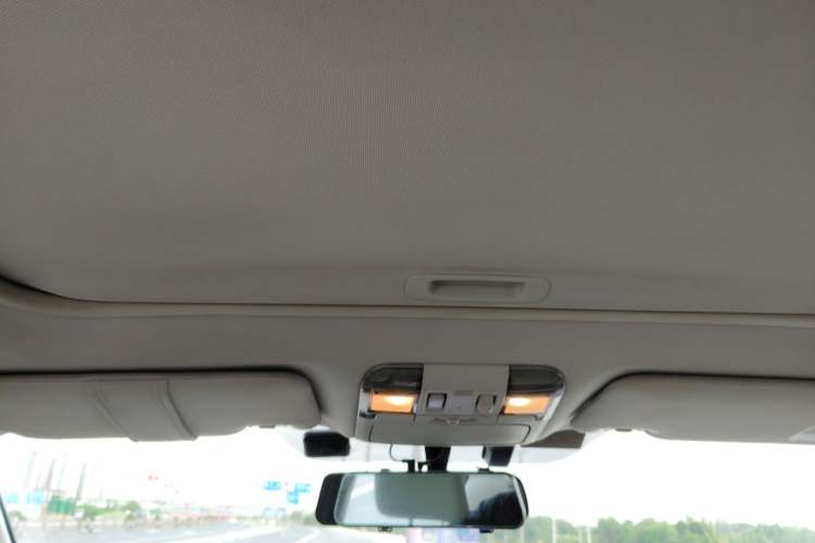 Used Subaru Outback 2012 2.5i Luxury Edition Headliner