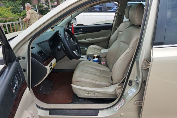 Used Subaru Outback 2012 2.5i Luxury Edition Left Front Seat