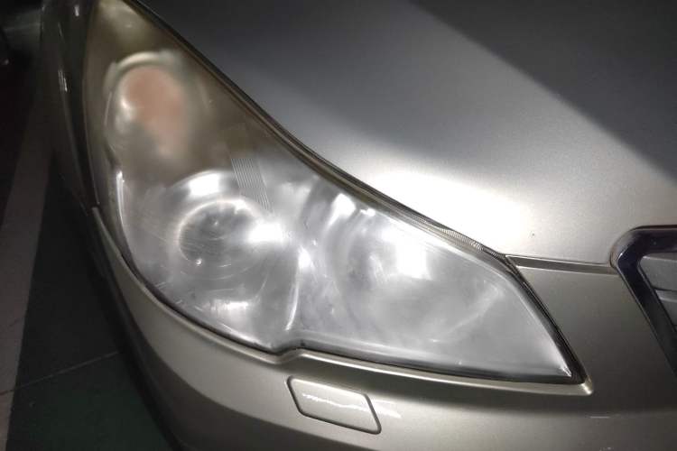 Used Subaru Outback 2012 2.5i Luxury Edition Right Front Headlight