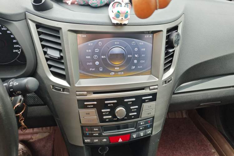 Used Subaru Outback 2013 2.5i Sport Edition Audio And AC Panel