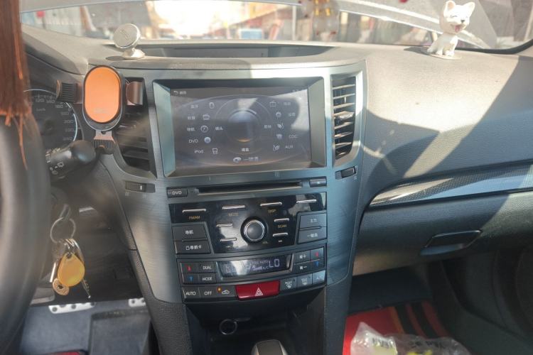 Used Subaru Outback 2013 2.5i Luxury Edition Audio And AC Panel