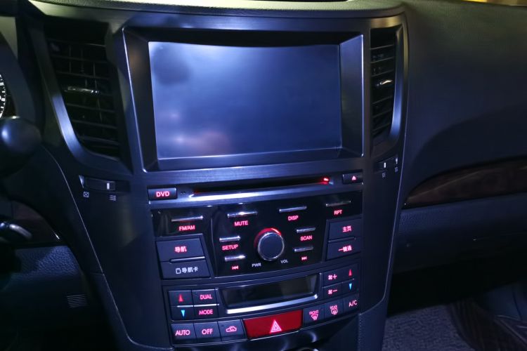 Used Subaru Outback 2013 2.5i Luxury Edition Audio And AC Panel