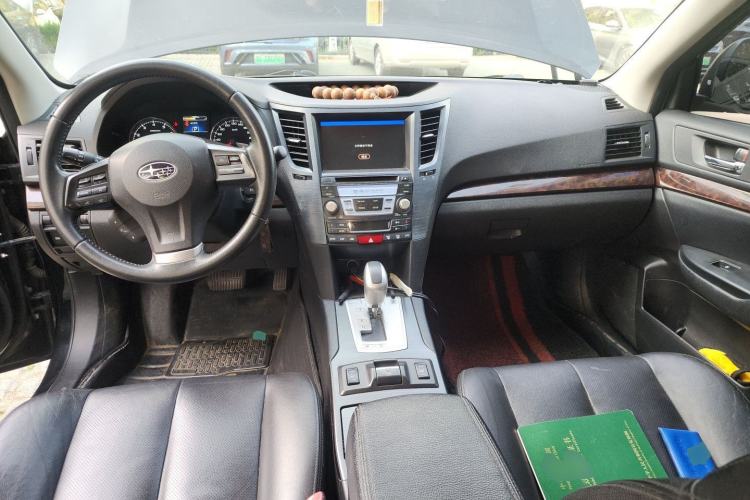Used Subaru Outback 2013 2.5i Luxury Edition Center Console