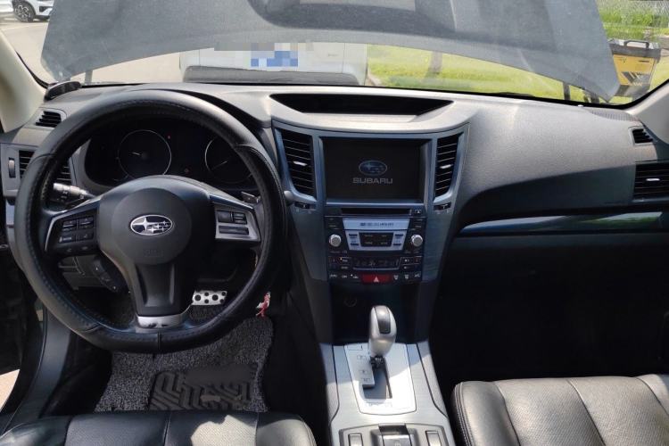 Used Subaru Outback 2013 2.5i Sport Edition Center Console