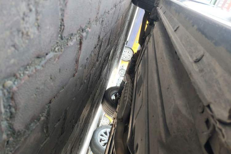 Used Subaru Outback 2013 2.5i Sport Edition Chassis Front Right