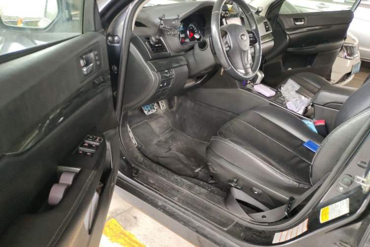 Used Subaru Outback 2013 2.5i Luxury Edition Driver Seat