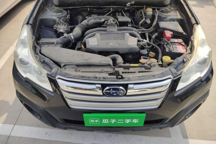 Used Subaru Outback 2013 2.5i Luxury Edition Engine Bay