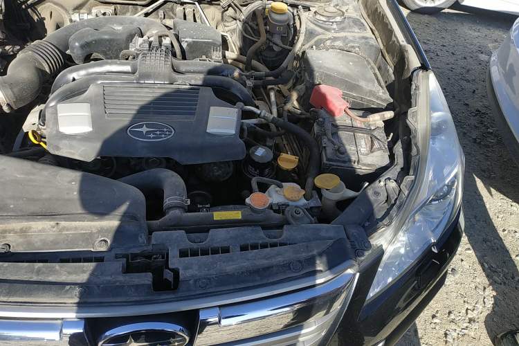 Used Subaru Outback 2013 2.5i Luxury Edition Engine Bay Left