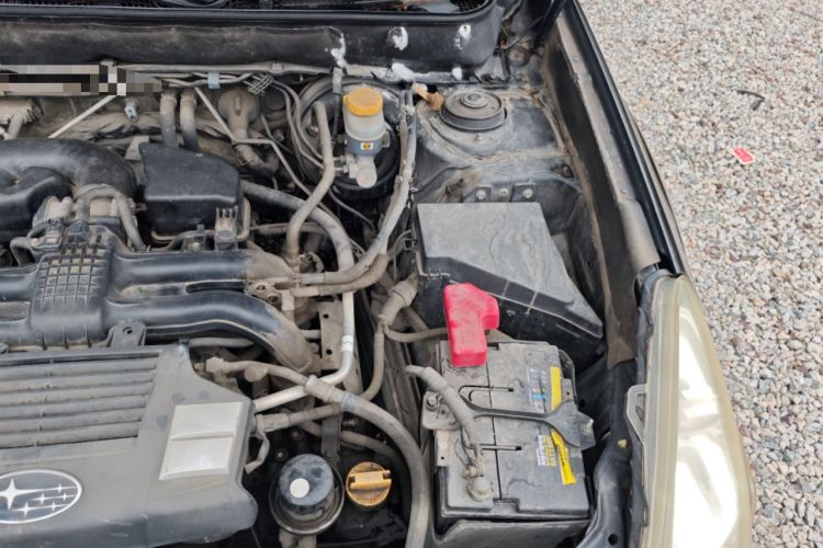 Used Subaru Outback 2013 2.5i Sport Edition Engine Bay Left