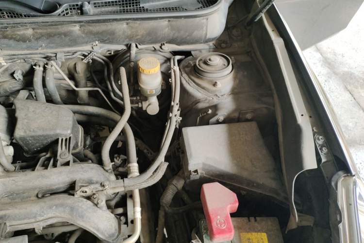 Used Subaru Outback 2013 2.5i Luxury Edition Engine Bay Left
