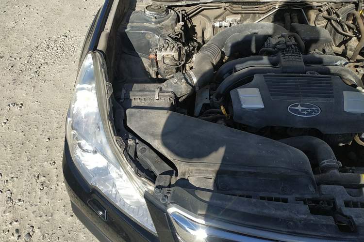 Used Subaru Outback 2013 2.5i Luxury Edition Engine Bay Right