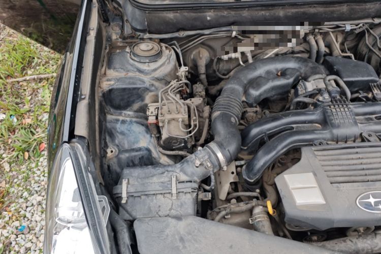 Used Subaru Outback 2013 2.5i Sport Edition Engine Bay Right
