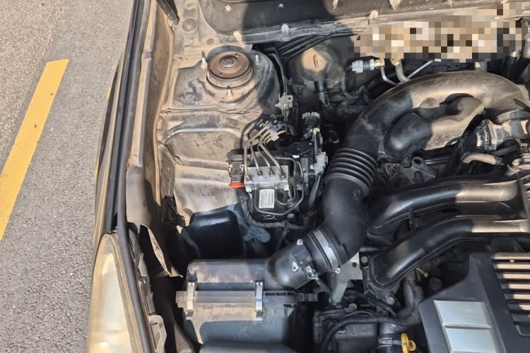 Used Subaru Outback 2013 2.5i Sport Edition Engine Bay Right