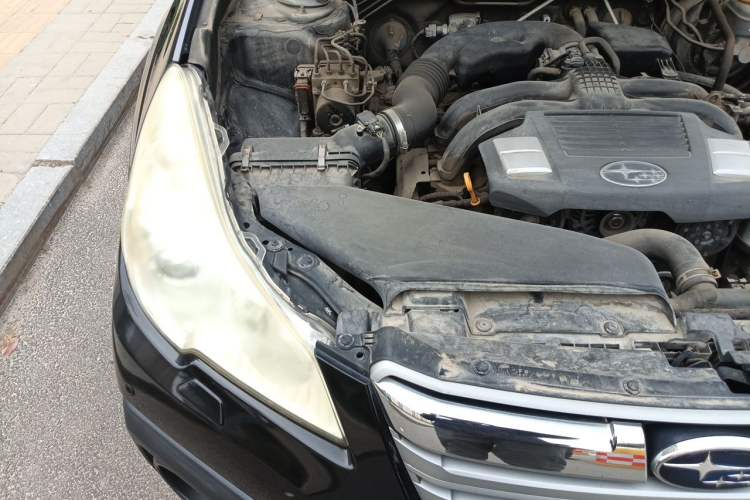 Used Subaru Outback 2013 2.5i Luxury Edition Engine Bay Right