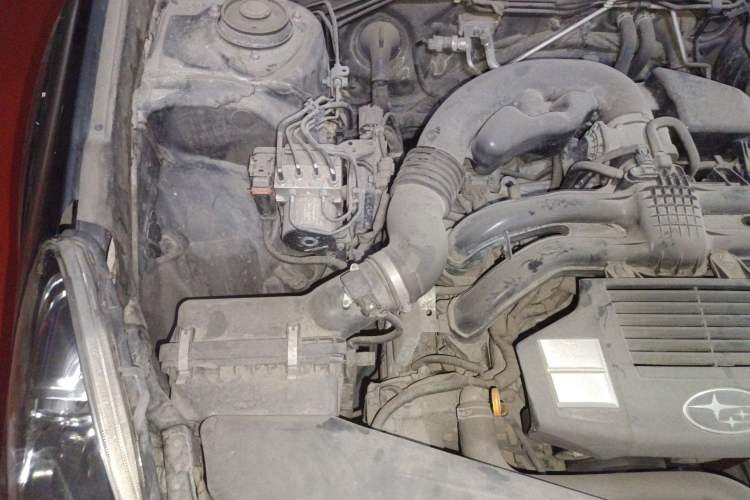 Used Subaru Outback 2013 2.5i Sport Edition Engine Bay Right