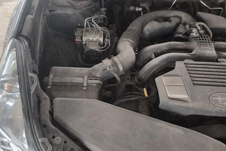 Used Subaru Outback 2013 2.5i Sport Edition Engine Bay Right