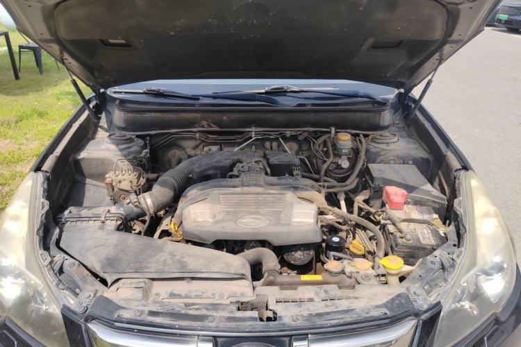 Used Subaru Outback 2013 2.5i Sport Edition Engine Bay