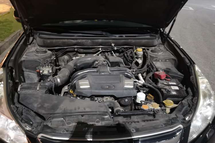 Used Subaru Outback 2013 2.5i Luxury Edition Engine Bay