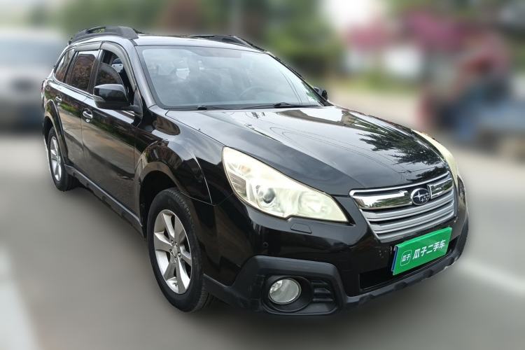 Used Subaru Outback 2013 2.5i Luxury Edition Front Right 45 Deg
