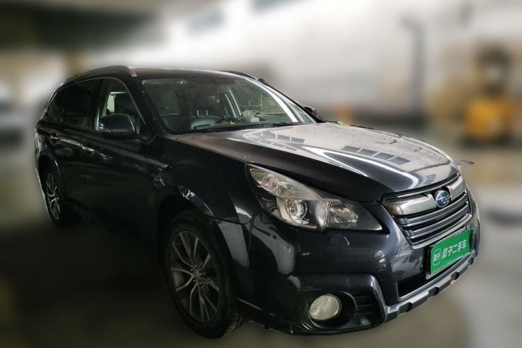 Used Subaru Outback 2013 2.5i Luxury Edition Front Right 45 Deg