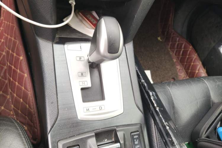 Used Subaru Outback 2013 2.5i Luxury Edition Gear Lever