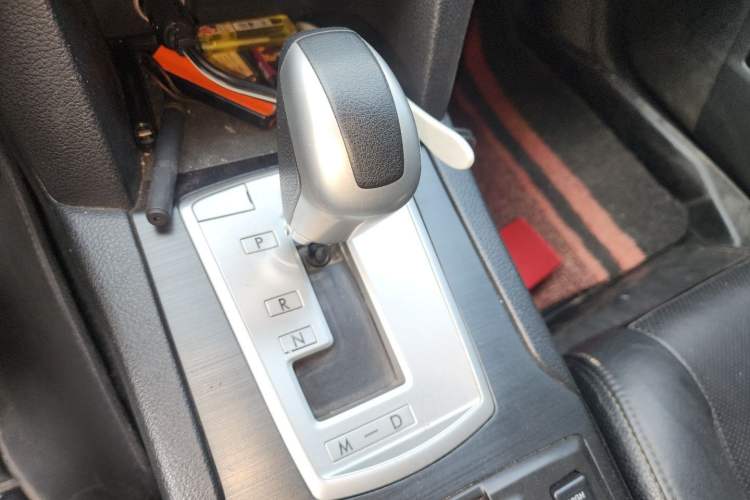 Used Subaru Outback 2013 2.5i Luxury Edition Gear Lever