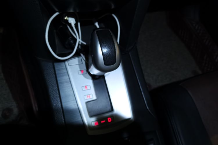 Used Subaru Outback 2013 2.5i Luxury Edition Gear Lever