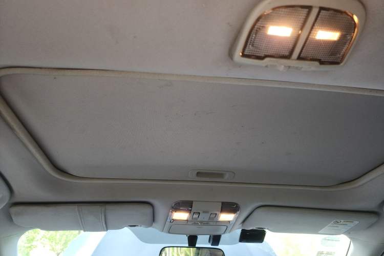Used Subaru Outback 2013 2.5i Luxury Edition Headliner