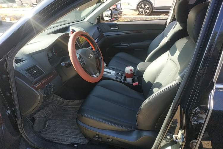 Used Subaru Outback 2013 2.5i Luxury Edition Left Front Seat