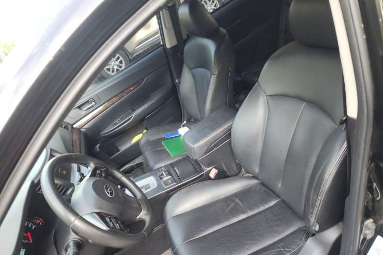 Used Subaru Outback 2013 2.5i Luxury Edition Left Front Seat