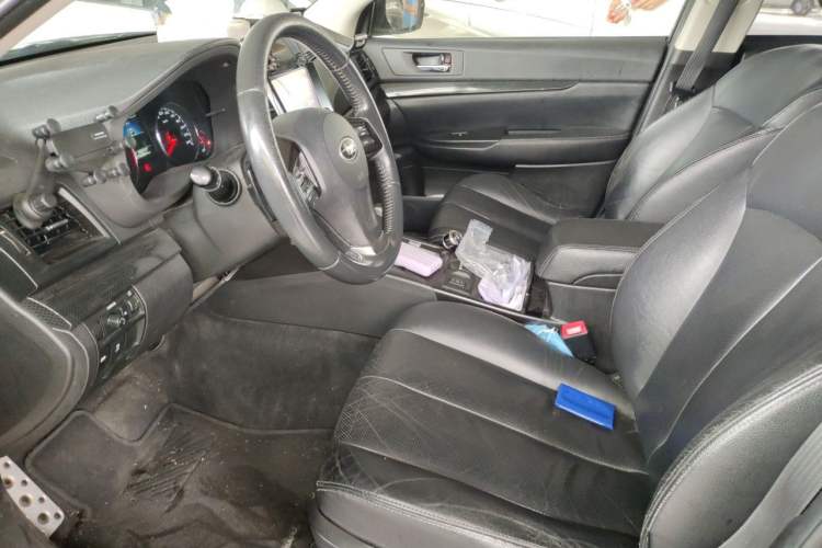 Used Subaru Outback 2013 2.5i Luxury Edition Left Front Seat