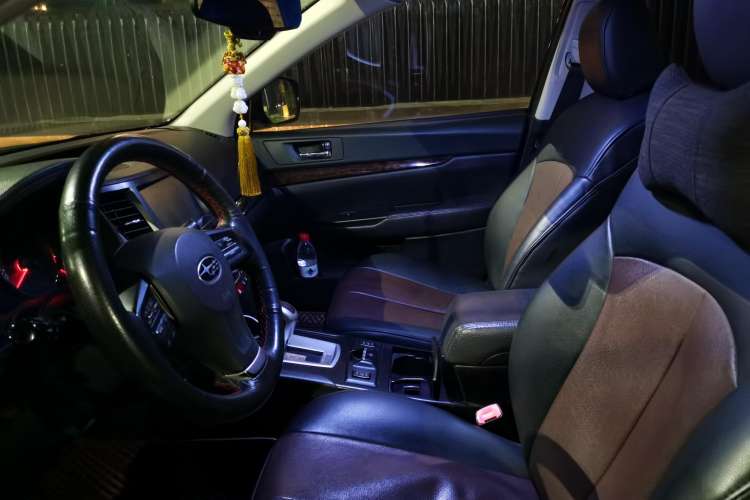 Used Subaru Outback 2013 2.5i Luxury Edition Left Front Seat