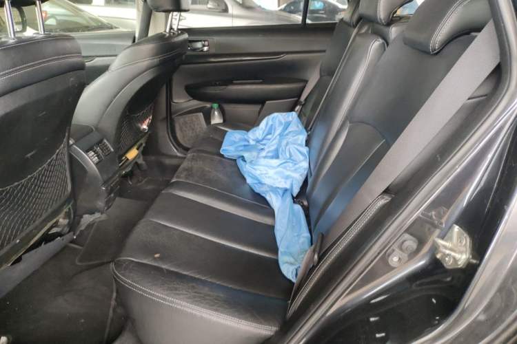 Used Subaru Outback 2013 2.5i Luxury Edition Left Rear Seat