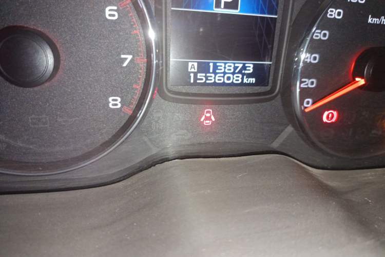 Used Subaru Outback 2013 2.5i Sport Edition Odometer Close Up