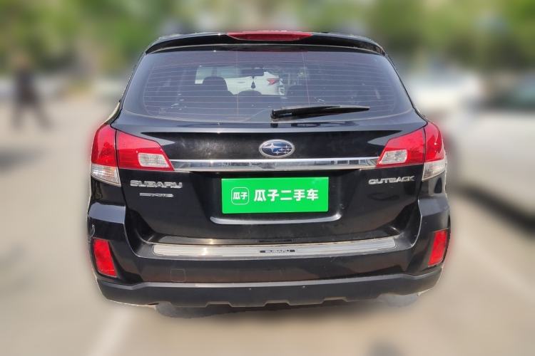 Used Subaru Outback 2013 2.5i Luxury Edition Rear